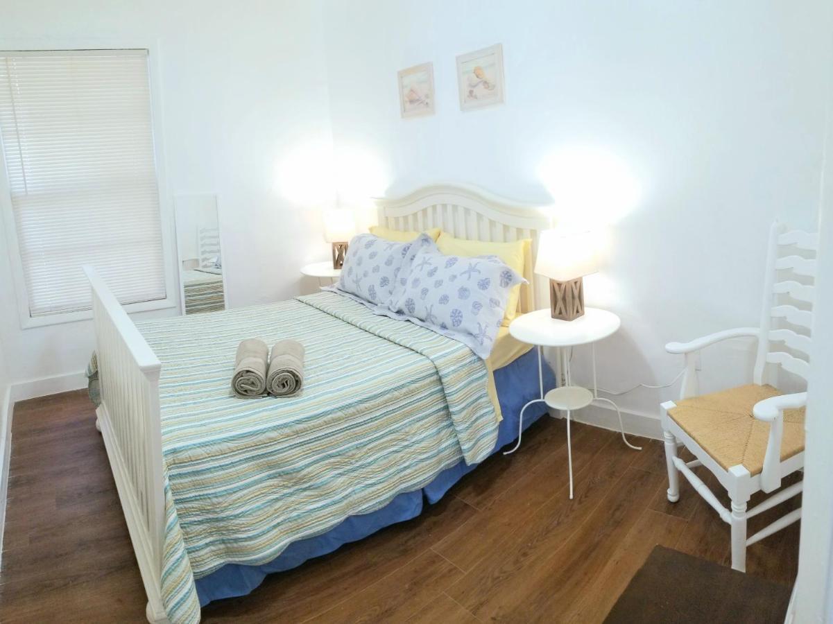 La Villa Azul - A Beachy Stay in Miami Kültér fotó