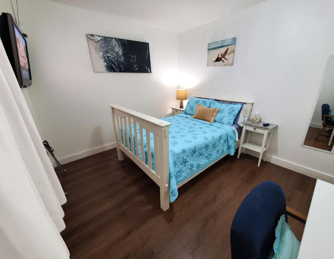 La Villa Azul - A Beachy Stay in Miami Kültér fotó