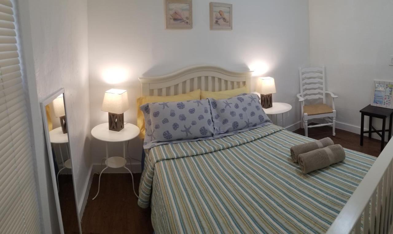 La Villa Azul - A Beachy Stay in Miami Kültér fotó